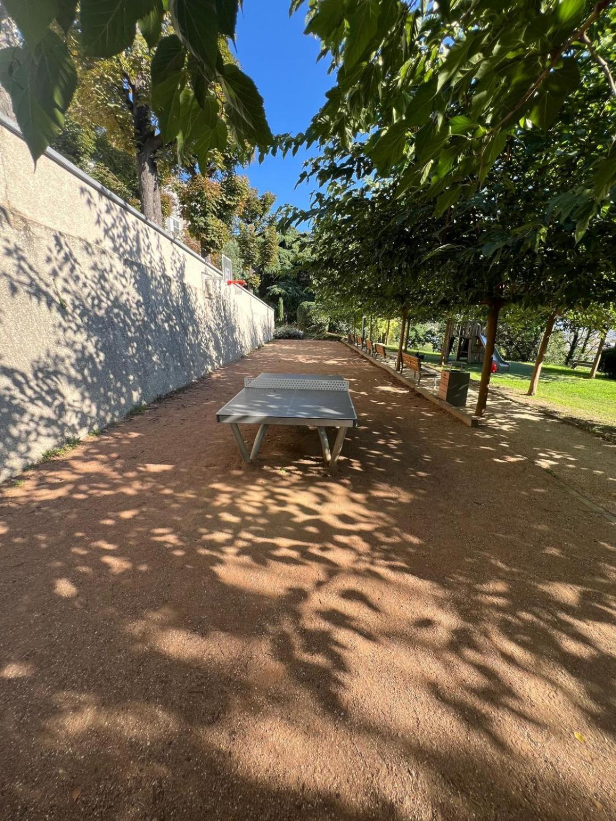 Chambre Dans Les Hauteurs De Lyon Proche Fourviere Chez L Hote Exterior foto